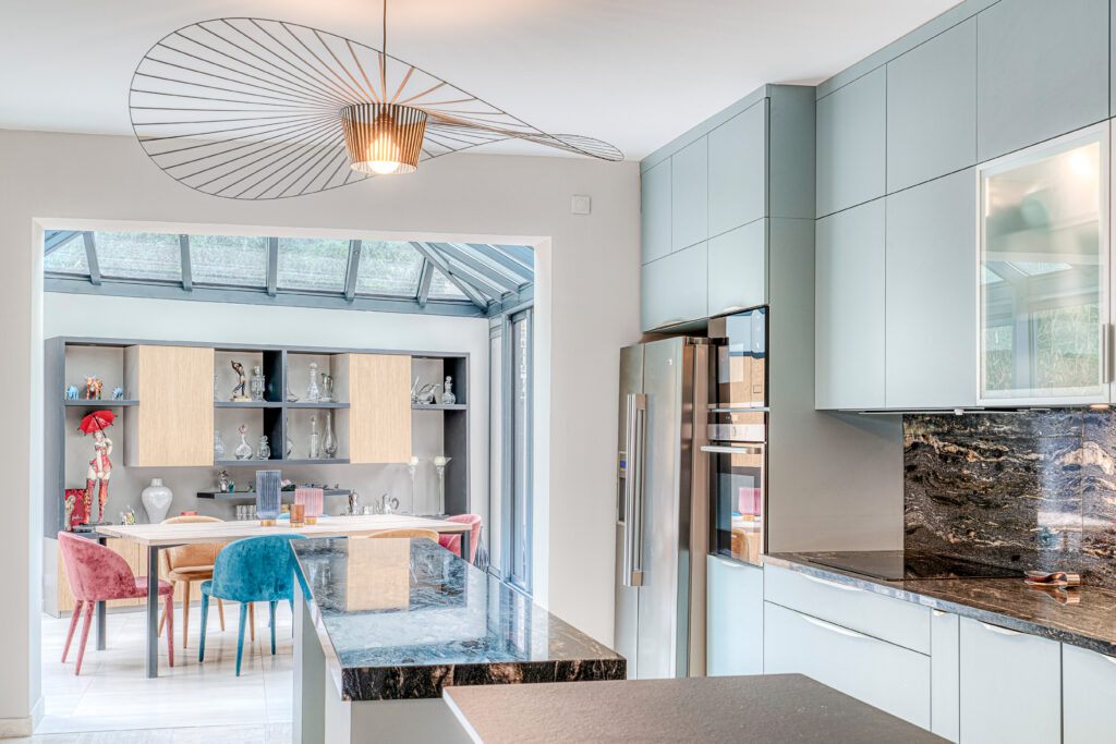 Cuisine sur mesure bleu gris